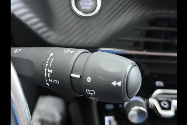 Peugeot 2008 1.2 Hybrid 136 Allure ADAPTIVE CRUISE CONTROL| ACHTERUITRIJCAMERA| APPLE CARPLAY/ ANDROID AUTO| DODE HOEK SENSOR | FABRIEKSGARANTIE TOT 2027 | RIJKLAAR PRIJS |