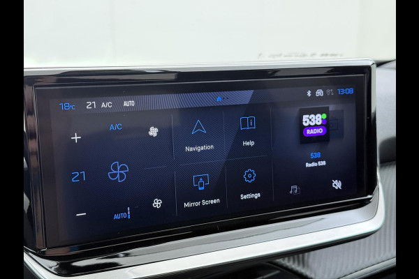 Peugeot 2008 1.2 Hybrid 136 Allure ADAPTIVE CRUISE CONTROL| ACHTERUITRIJCAMERA| APPLE CARPLAY/ ANDROID AUTO| DODE HOEK SENSOR | FABRIEKSGARANTIE TOT 2027 | RIJKLAAR PRIJS |