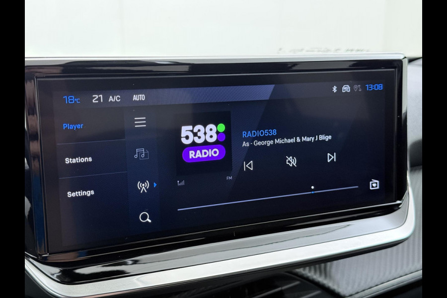 Peugeot 2008 1.2 Hybrid 136 Allure ADAPTIVE CRUISE CONTROL| ACHTERUITRIJCAMERA| APPLE CARPLAY/ ANDROID AUTO| DODE HOEK SENSOR | FABRIEKSGARANTIE TOT 2027 | RIJKLAAR PRIJS |