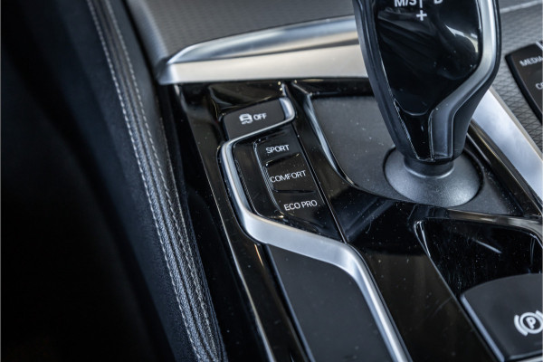 BMW 5 Serie 520i High Executive Edition - M Sport | H&K | Stoelkoeling | Memory | HUD
