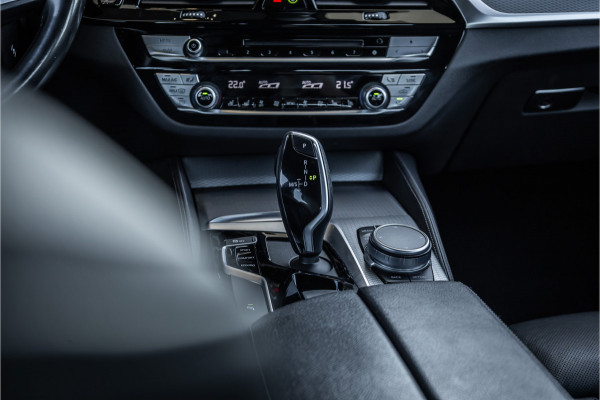 BMW 5 Serie 520i High Executive Edition - M Sport | H&K | Stoelkoeling | Memory | HUD