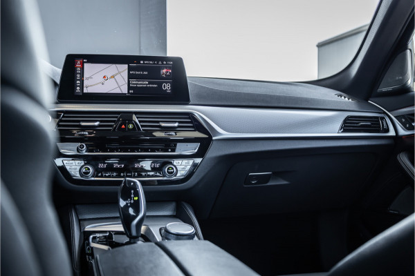 BMW 5 Serie 520i High Executive Edition - M Sport | H&K | Stoelkoeling | Memory | HUD