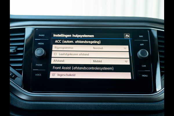 Volkswagen T-Roc 1.5 TSI 150Pk Style | Trekhaak afnb. | Camera | Adapt. Cr. | PDC V&A | Prijs Rijklaar!!