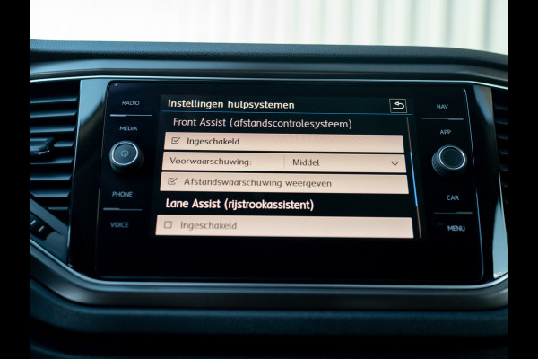 Volkswagen T-Roc 1.5 TSI 150Pk Style | Trekhaak afnb. | Camera | Adapt. Cr. | PDC V&A | Prijs Rijklaar!!