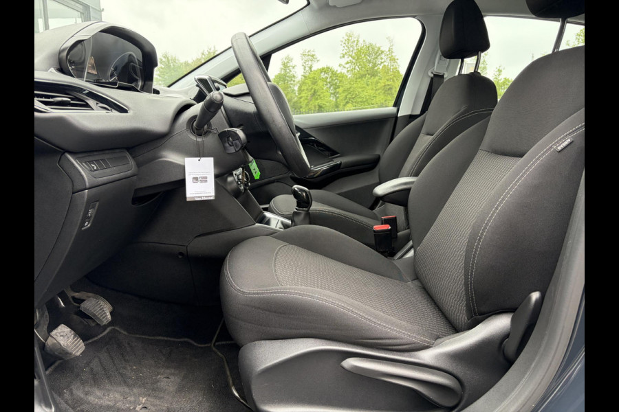 Peugeot 208 1.2 PureTech Blue Lion Dealer Onderhouden,Navi,Trekhaak,5 Deurs,Pdc,Airco,Cruise,D-riem vv in 2024,N.A.P,Apk tot 09-2026