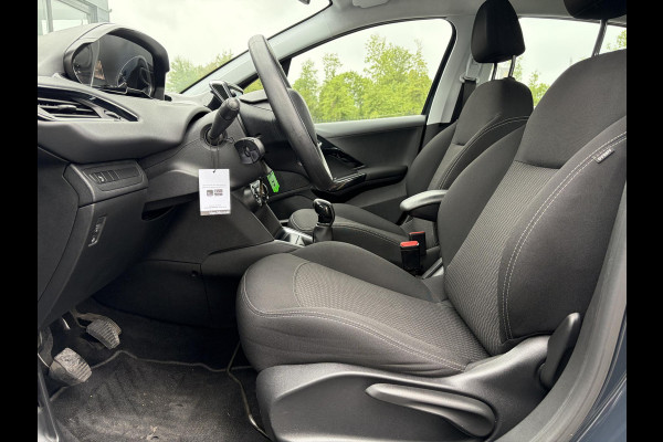 Peugeot 208 1.2 PureTech Blue Lion Dealer Onderhouden,Navi,Trekhaak,5 Deurs,Pdc,Airco,Cruise,D-riem vv in 2024,N.A.P,Apk tot 09-2026