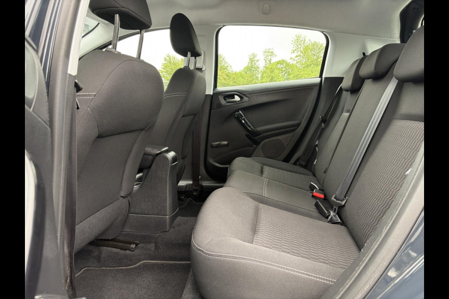 Peugeot 208 1.2 PureTech Blue Lion Dealer Onderhouden,Navi,Trekhaak,5 Deurs,Pdc,Airco,Cruise,D-riem vv in 2024,N.A.P,Apk tot 09-2026