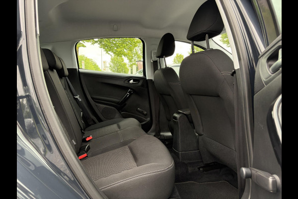 Peugeot 208 1.2 PureTech Blue Lion Dealer Onderhouden,Navi,Trekhaak,5 Deurs,Pdc,Airco,Cruise,D-riem vv in 2024,N.A.P,Apk tot 09-2026
