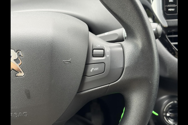 Peugeot 208 1.2 PureTech Blue Lion Dealer Onderhouden,Navi,Trekhaak,5 Deurs,Pdc,Airco,Cruise,D-riem vv in 2024,N.A.P,Apk tot 09-2026
