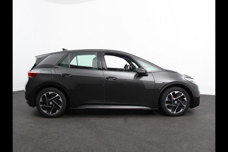 Volkswagen ID.3 Pro 58 kWh SOH 90% 18"Lichtmetalen Velgen Navigatie Parkeer sensoren Adaptive Cruise Control Climate Control