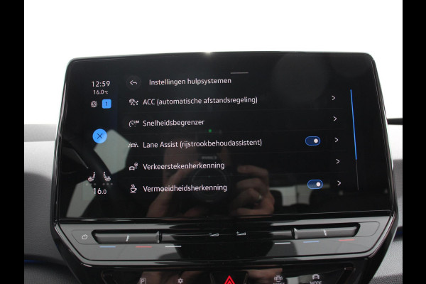 Volkswagen ID.3 Pro 58 kWh SOH 90% 18"Lichtmetalen Velgen Navigatie Parkeer sensoren Adaptive Cruise Control Climate Control
