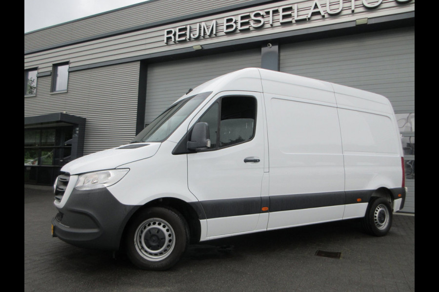 Mercedes-Benz Sprinter 215 CDI L2H2 Airco, Camera, Navigatie ,Trekhaak ,3-Zits.