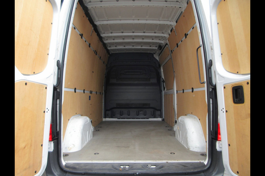 Mercedes-Benz Sprinter 215 CDI L2H2 Airco, Camera, Navigatie ,Trekhaak ,3-Zits.