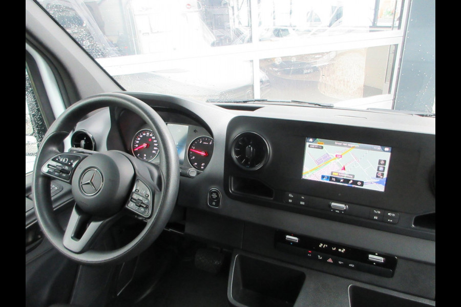 Mercedes-Benz Sprinter 215 CDI L2H2 Airco, Camera, Navigatie ,Trekhaak ,3-Zits.