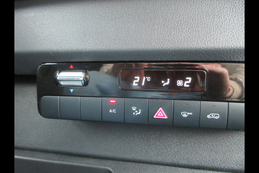 Mercedes-Benz Sprinter 215 CDI L2H2 Airco, Camera, Navigatie ,Trekhaak ,3-Zits.