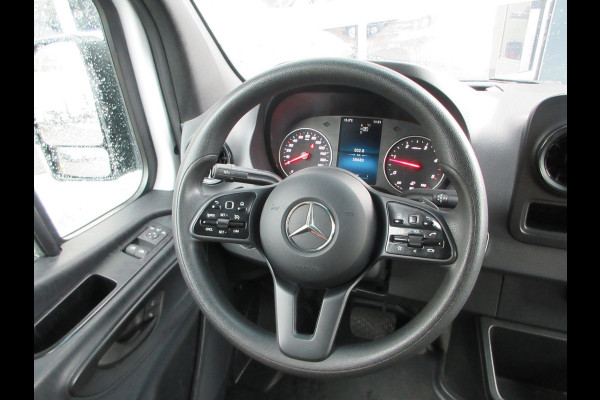 Mercedes-Benz Sprinter 215 CDI L2H2 Airco, Camera, Navigatie ,Trekhaak ,3-Zits.