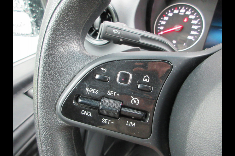 Mercedes-Benz Sprinter 215 CDI L2H2 Airco, Camera, Navigatie ,Trekhaak ,3-Zits.
