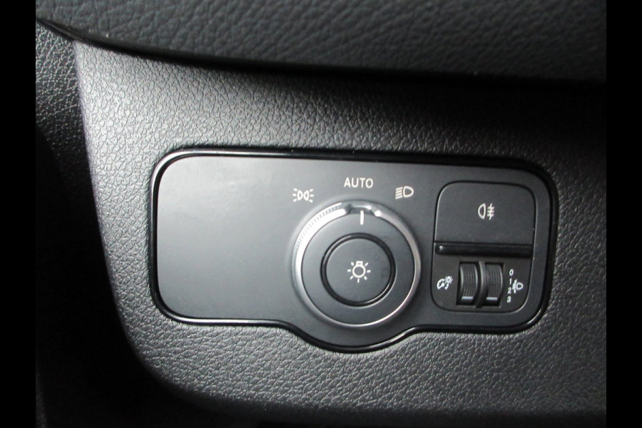 Mercedes-Benz Sprinter 215 CDI L2H2 Airco, Camera, Navigatie ,Trekhaak ,3-Zits.