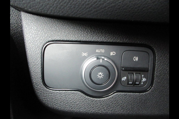 Mercedes-Benz Sprinter 215 CDI L2H2 Airco, Camera, Navigatie ,Trekhaak ,3-Zits.