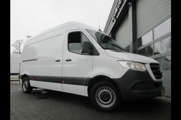 Mercedes-Benz Sprinter 215 CDI L2H2 Airco, Camera, Navigatie ,Trekhaak ,3-Zits.
