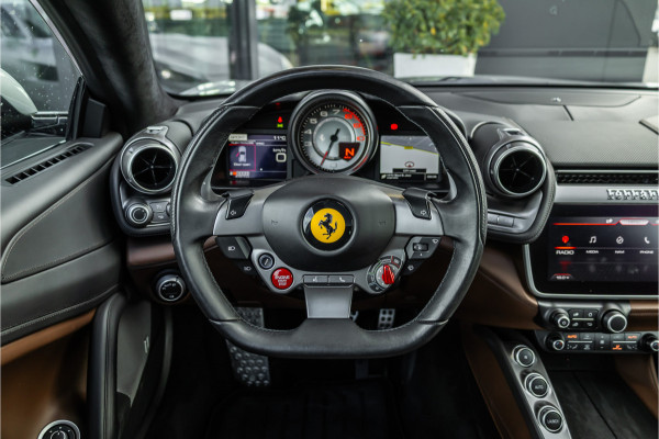 Ferrari GTC4Lusso T 3.9 V8 - Panorama | Passenger Display | Memory | JBL
