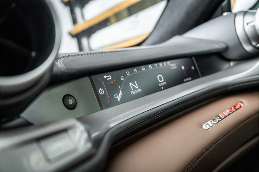 Ferrari GTC4Lusso T 3.9 V8 - Panorama | Passenger Display | Memory | JBL