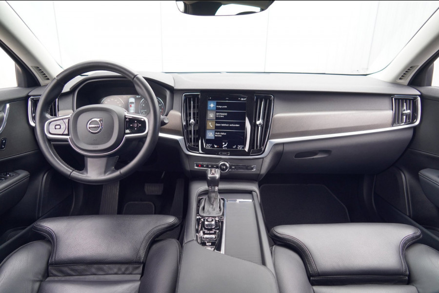 Volvo V90 Cross Country 2.0 T5 / NL-Auto / 133dkm NAP / Camera / Side-Assist / Leder / Navi / Cruise