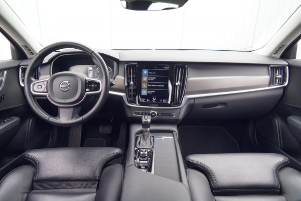 Volvo V90 Cross Country 2.0 T5 / NL-Auto / 133dkm NAP / Camera / Side-Assist / Leder / Navi / Cruise