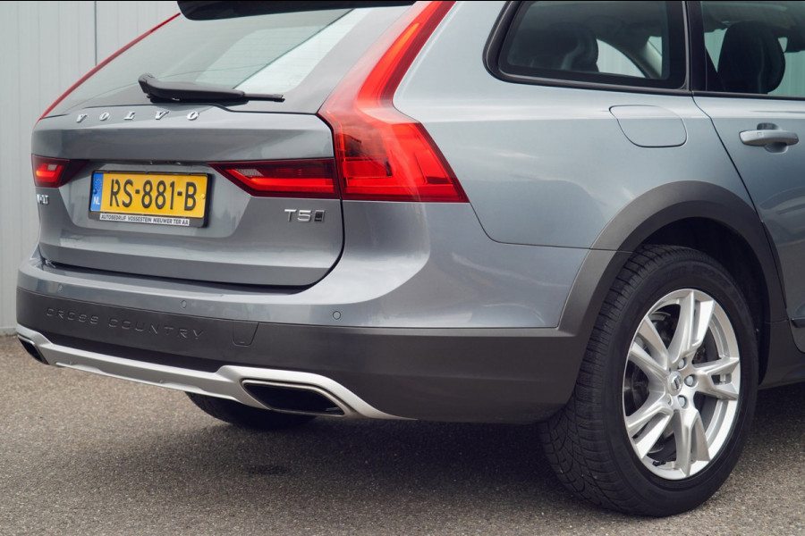 Volvo V90 Cross Country 2.0 T5 / NL-Auto / 133dkm NAP / Camera / Side-Assist / Leder / Navi / Cruise