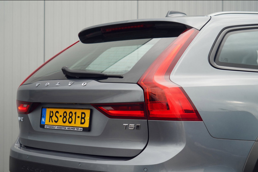 Volvo V90 Cross Country 2.0 T5 / NL-Auto / 133dkm NAP / Camera / Side-Assist / Leder / Navi / Cruise