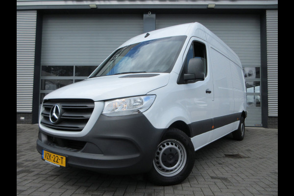 Mercedes-Benz Sprinter 215 CDI L2H2 Airco, Camera, Navigatie ,Trekhaak ,3-Zits.