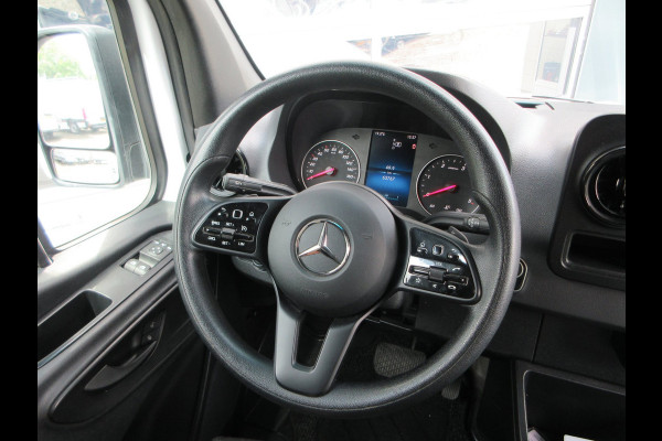 Mercedes-Benz Sprinter 215 CDI L2H2 Airco, Camera, Navigatie ,Trekhaak ,3-Zits.