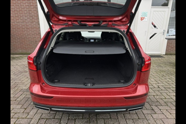 Volvo V60 2.0 D4 Inscription - Dealer onderhouden - Trekhaak