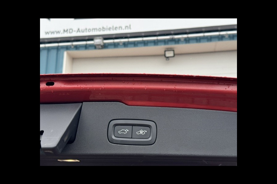 Volvo V60 2.0 D4 Inscription - Dealer onderhouden - Trekhaak