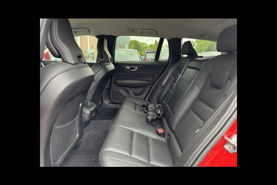 Volvo V60 2.0 D4 Inscription - Dealer onderhouden - Trekhaak