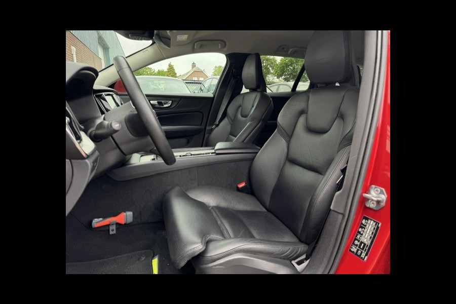 Volvo V60 2.0 D4 Inscription - Dealer onderhouden - Trekhaak