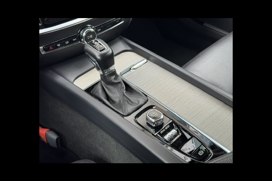 Volvo V60 2.0 D4 Inscription - Dealer onderhouden - Trekhaak