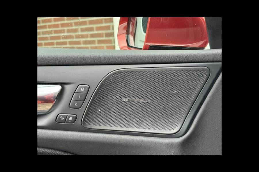 Volvo V60 2.0 D4 Inscription - Dealer onderhouden - Trekhaak