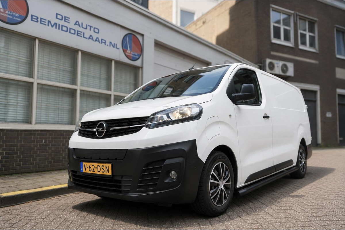 Opel Vivaro-e L3H1 Innovation 75 kWh | 5/26 beurt | SOH 92% | Dodehoek | HUD | Apple | Camera | PDC v+a | Navi | Opel dealer onderhouden
