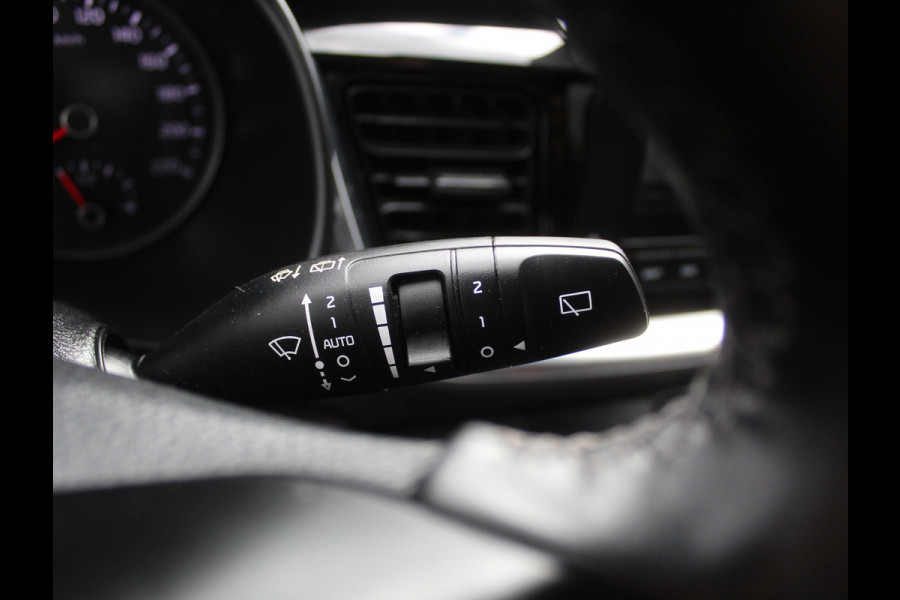 Kia Stonic 1.0 T-GDi MHEV DynamicPlusLine CLIMATE | CAMERA | CARPLAY | LED | LMV16 | NAVI | CRUISE | DAB | PDC