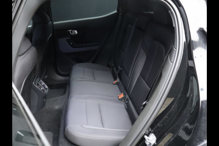 Polestar 2 Standard Range Single Motor 63kWh Sport (APPLE CARPLAY,NAVI,CAMERA,360 VIEW,STOELVERWARMING,LED,SPORTSTOELEN,LM VELGEN)