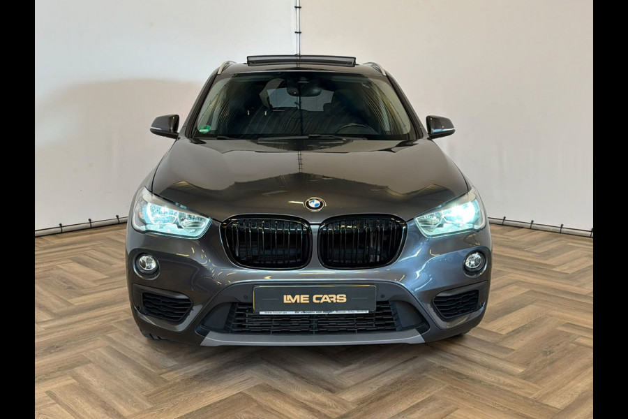 BMW X1 SDrive20i|AUTOMAAT|PANO|INRUIL MOGELIJK|