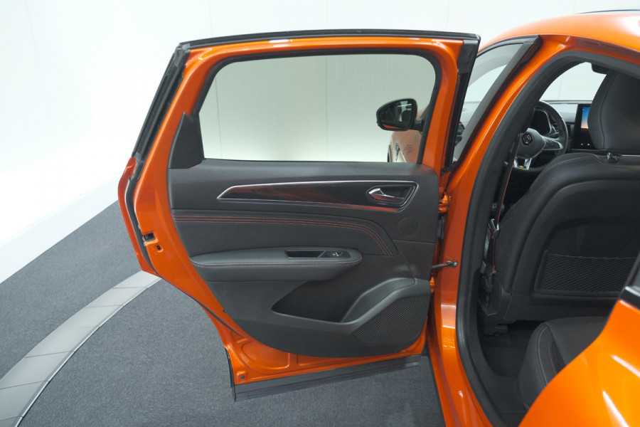 Renault Arkana 1.6 E-Tech Hybrid 145 R.S. Line | 360 Camera | Adaptieve Cruise Control | 9.3 Inch Infotainmentscherm | Pack Winter