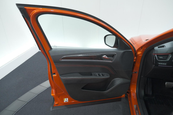 Renault Arkana 1.6 E-Tech Hybrid 145 R.S. Line | 360 Camera | Adaptieve Cruise Control | 9.3 Inch Infotainmentscherm | Pack Winter