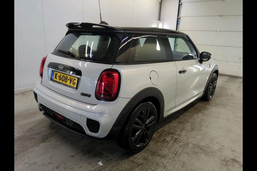 MINI Mini 1.5 Cooper Dalston Edition - Navi - Climate - Winterpakket - Org.NL