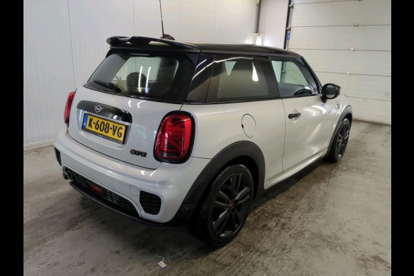 MINI Mini 1.5 Cooper Dalston Edition - Navi - Climate - Winterpakket - Org.NL