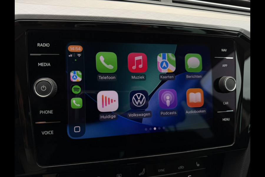 Volkswagen Passat Variant 1.4 TSI PHEV GTE Business | Carplay | Camera | LED | Navi | Adap. Cruise