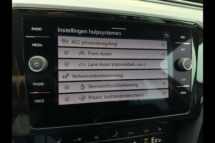 Volkswagen Passat Variant 1.4 TSI PHEV GTE Business | Carplay | Camera | LED | Navi | Adap. Cruise