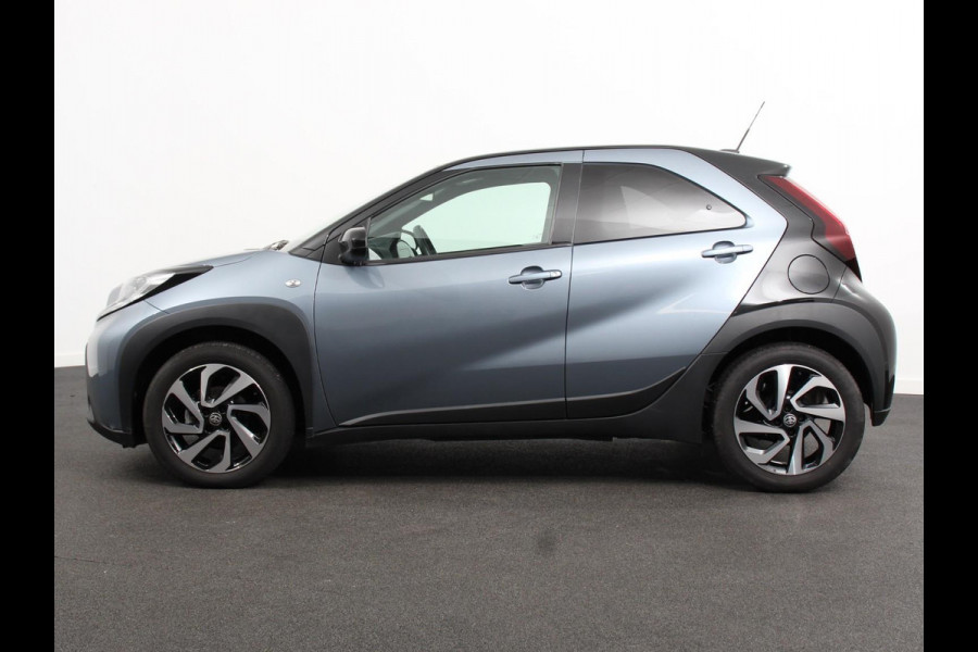Toyota Aygo X 1.0 VVT-i S-CVT Automaat Trend Navigatie Apple Carplay/Android Auto Climate Control Cruise Control Adaptive 17" Lichtmetalen velgen Camera