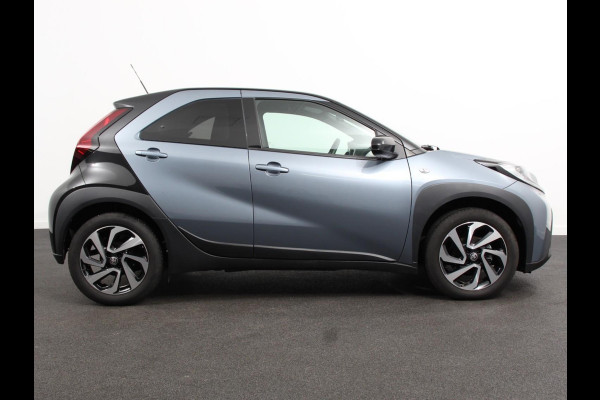 Toyota Aygo X 1.0 VVT-i S-CVT Automaat Trend Navigatie Apple Carplay/Android Auto Climate Control Cruise Control Adaptive 17" Lichtmetalen velgen Camera